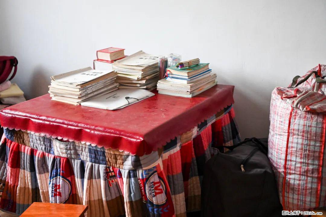 全网追的“扁担女孩”，找了一份暑假工，时薪12元 - 喀什生活资讯 - 喀什28生活网 ks.28life.com