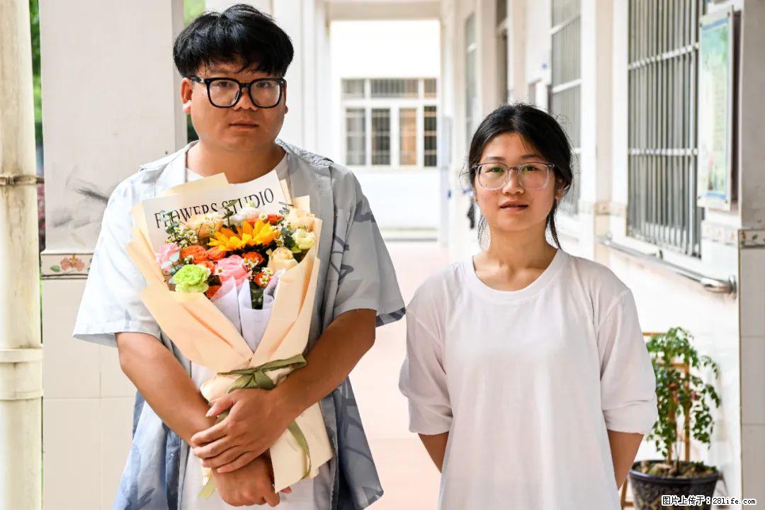 全网追的“扁担女孩”，找了一份暑假工，时薪12元 - 喀什生活资讯 - 喀什28生活网 ks.28life.com